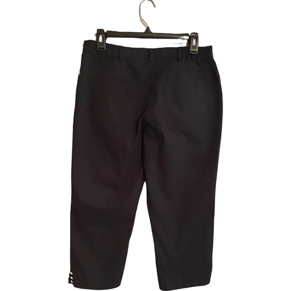 Ruby Rd Capris - Picture 2 of 4